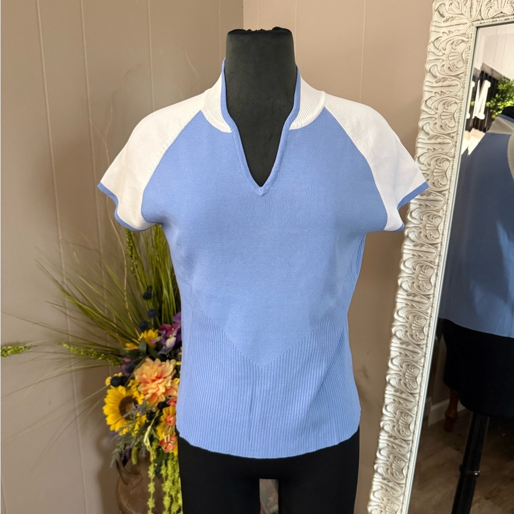 Carducci • Fine Knit Pop Collar Blouse
